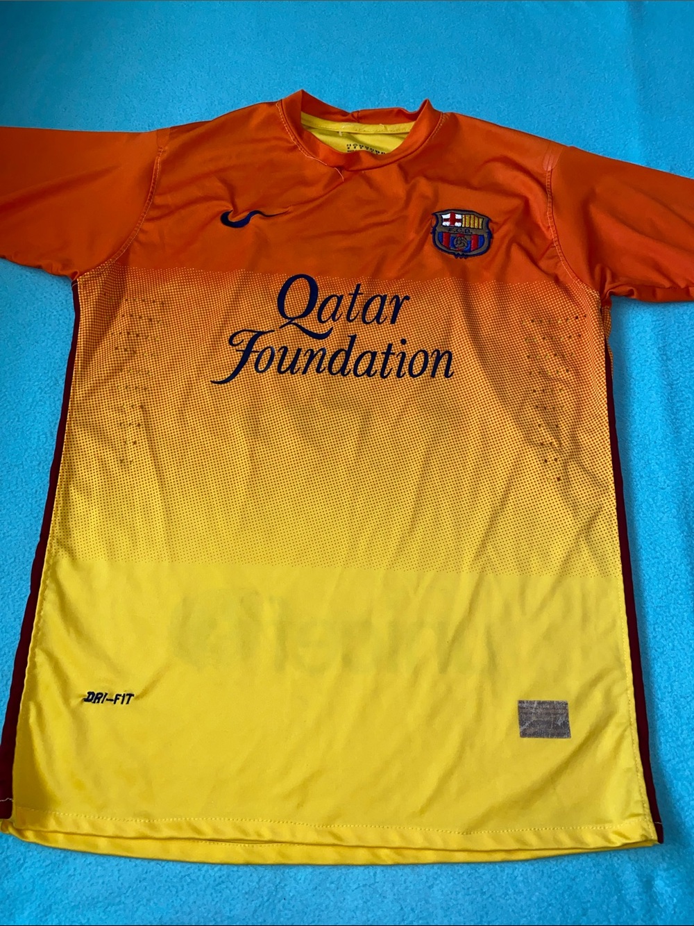 NIKE MACRON dry fit soccer football jersey Qatar Foundation unicef size M